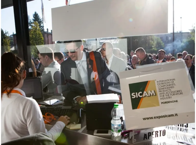 visitatori al Sicam 2014